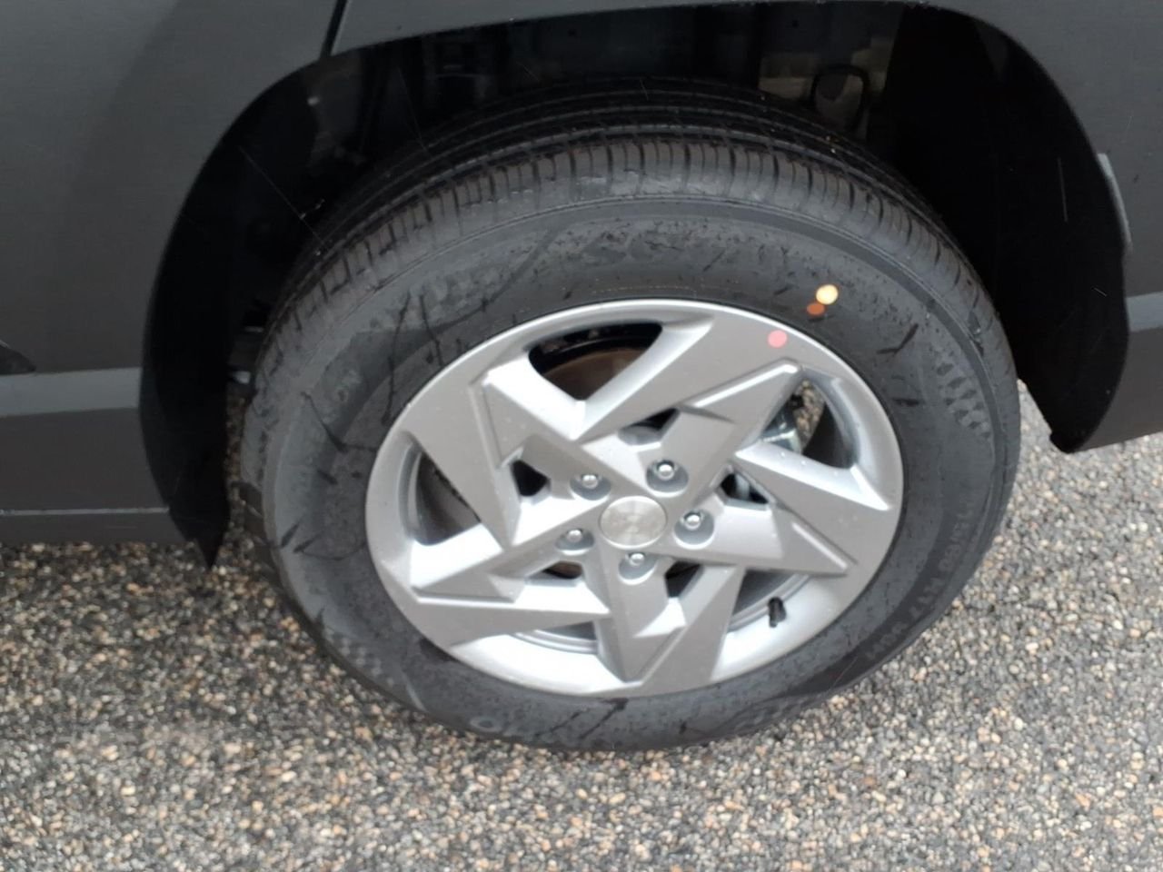 New 2027 Abyss Black Pearl Hyundai SE AWD image 7