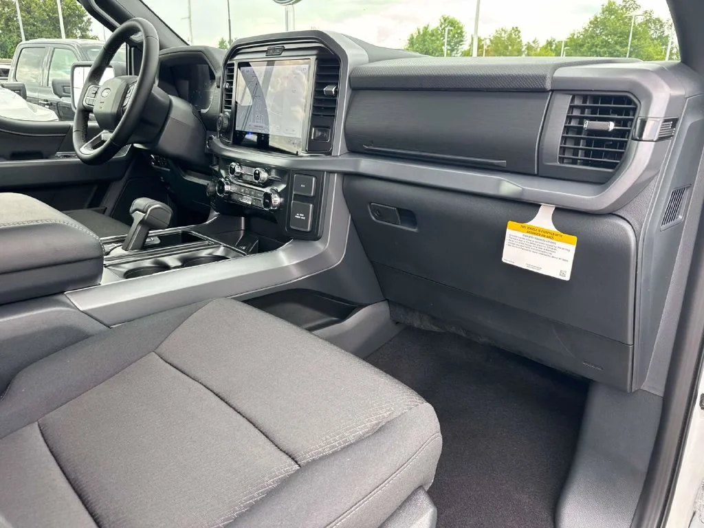 New 2026 White Ford XLT image 17