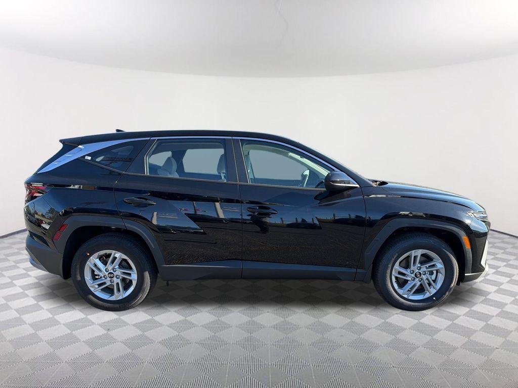 New 2026 Black Hyundai SE FWD image 4