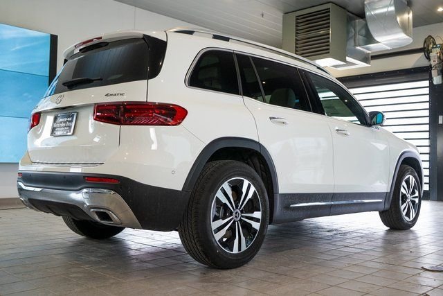 Used 2026 White Mercedes-Benz GLB 250 image 8
