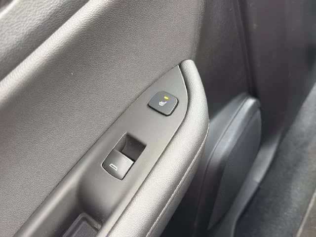 Certified Used 2025 Iridescent Pearl Tricoat Chevrolet Premier image 38