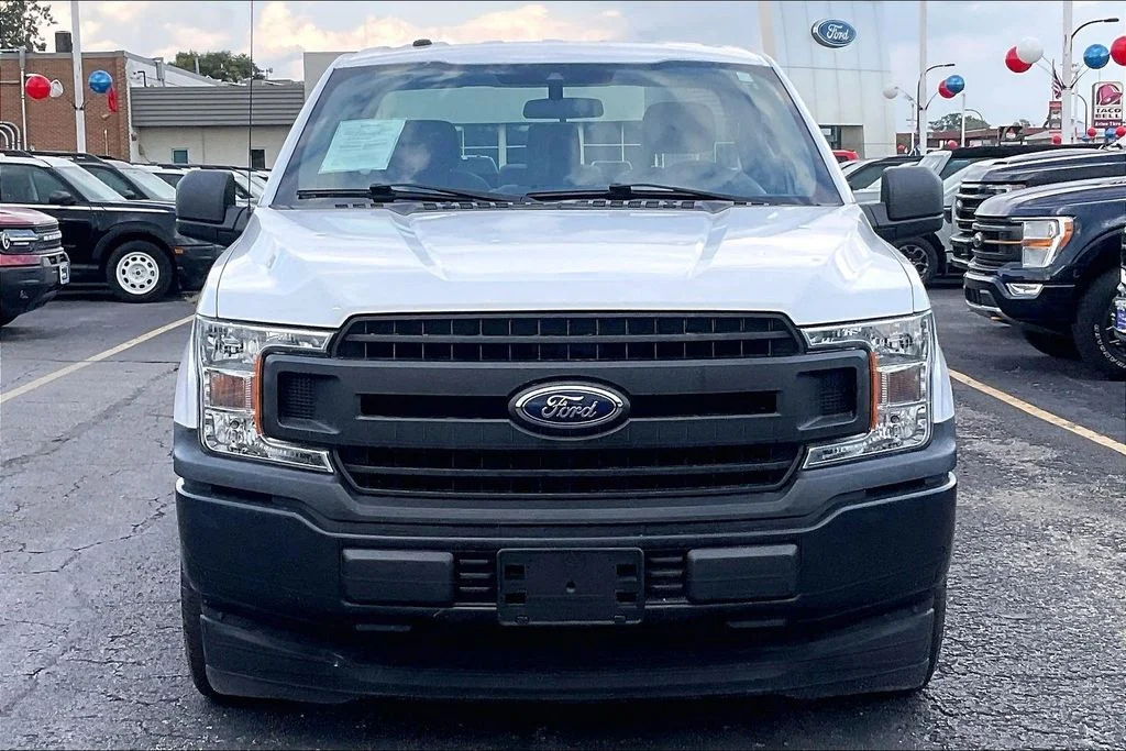 Used 2019 White Ford XL image 2