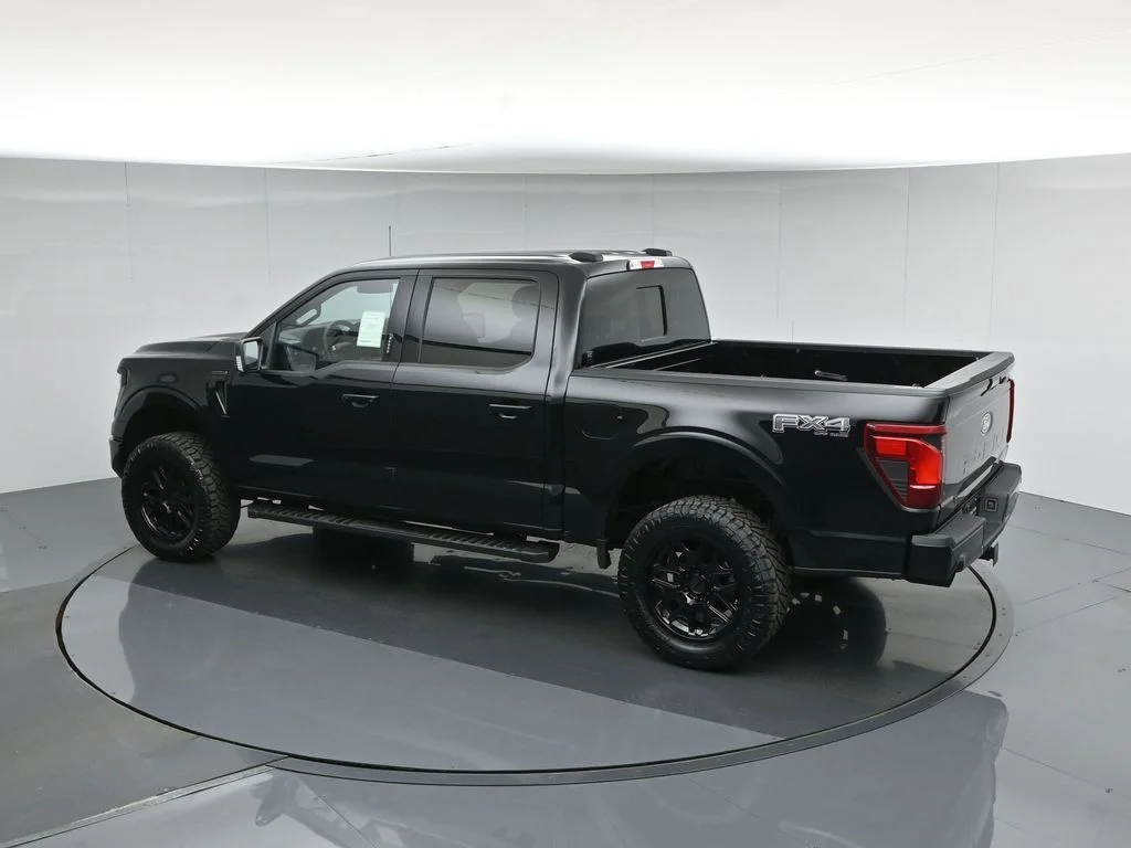 New 2026 Agate Black Metallic Ford XLT image 43