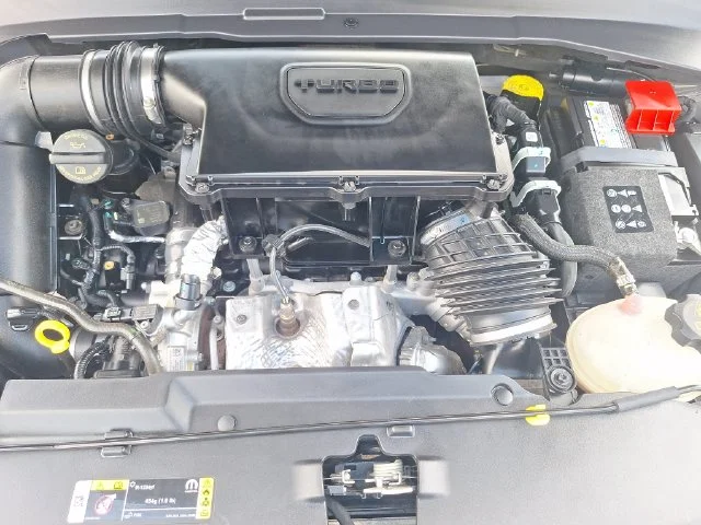 Used 2023 Gray Jeep Latitude Lux image 21