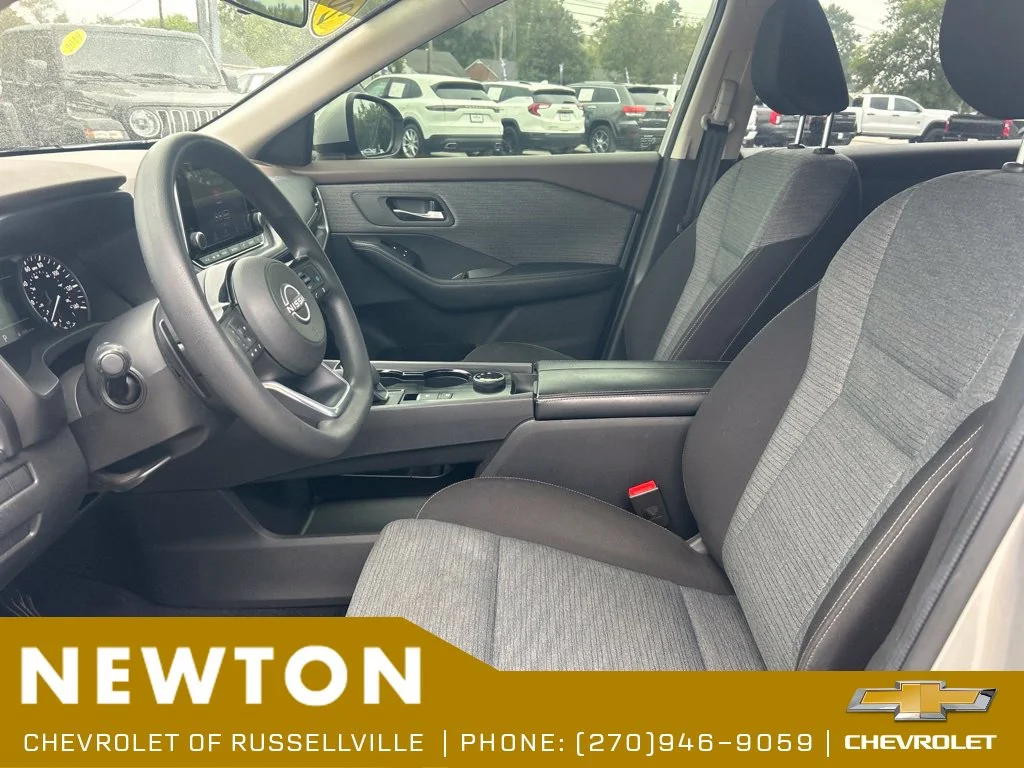 Used 2023 Brilliant Silver Metallic Nissan SV image 4