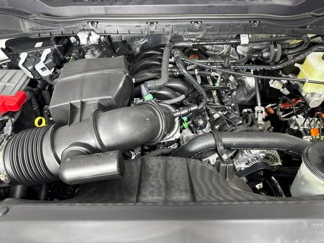 New 2026 Oxford White Ford Lariat image 9