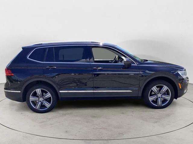 Used 2020 Deep Black Volkswagen 2.0T SEL image 6