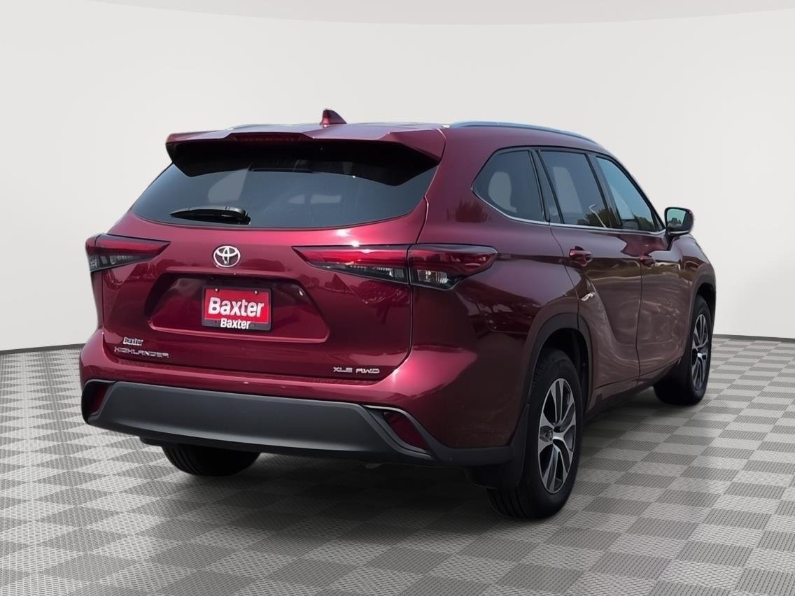 Used 2021 Ruby Flare Pearl Toyota XLE image 24