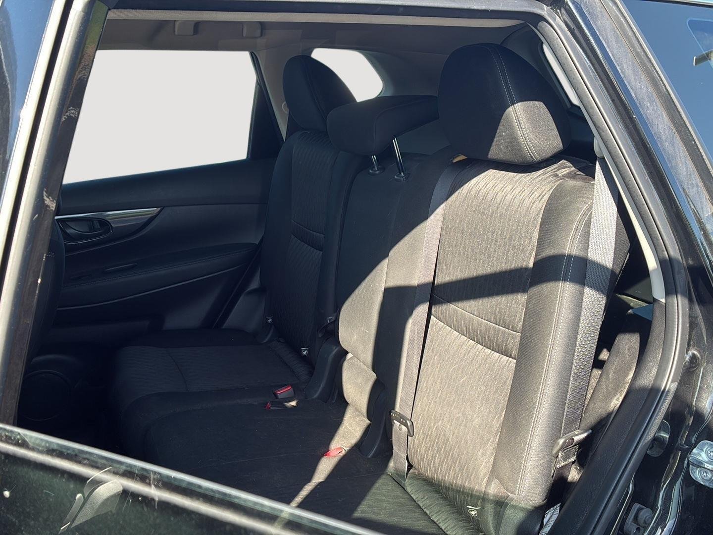 Used 2020 Magnetic Black Pearl Nissan S image 4