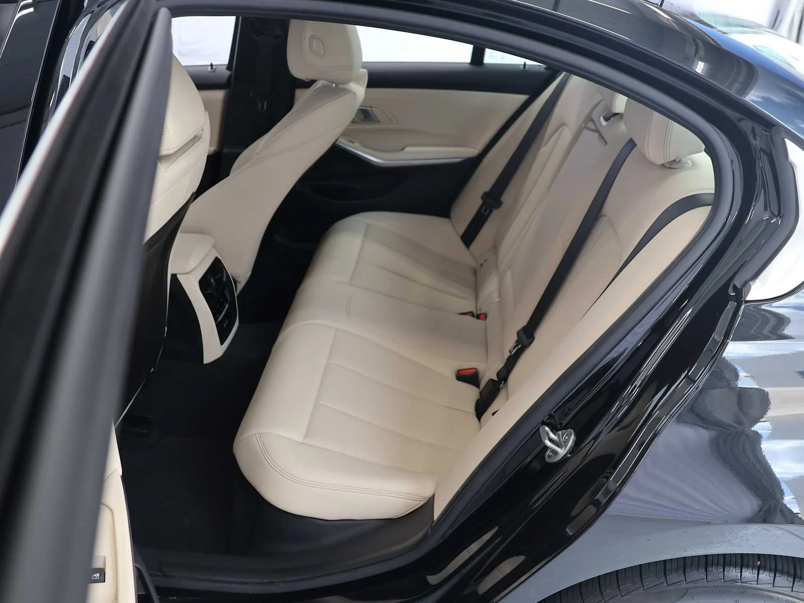 Certified Used 2026 Black Sapphire Metallic BMW 330i NA xDrive image 24