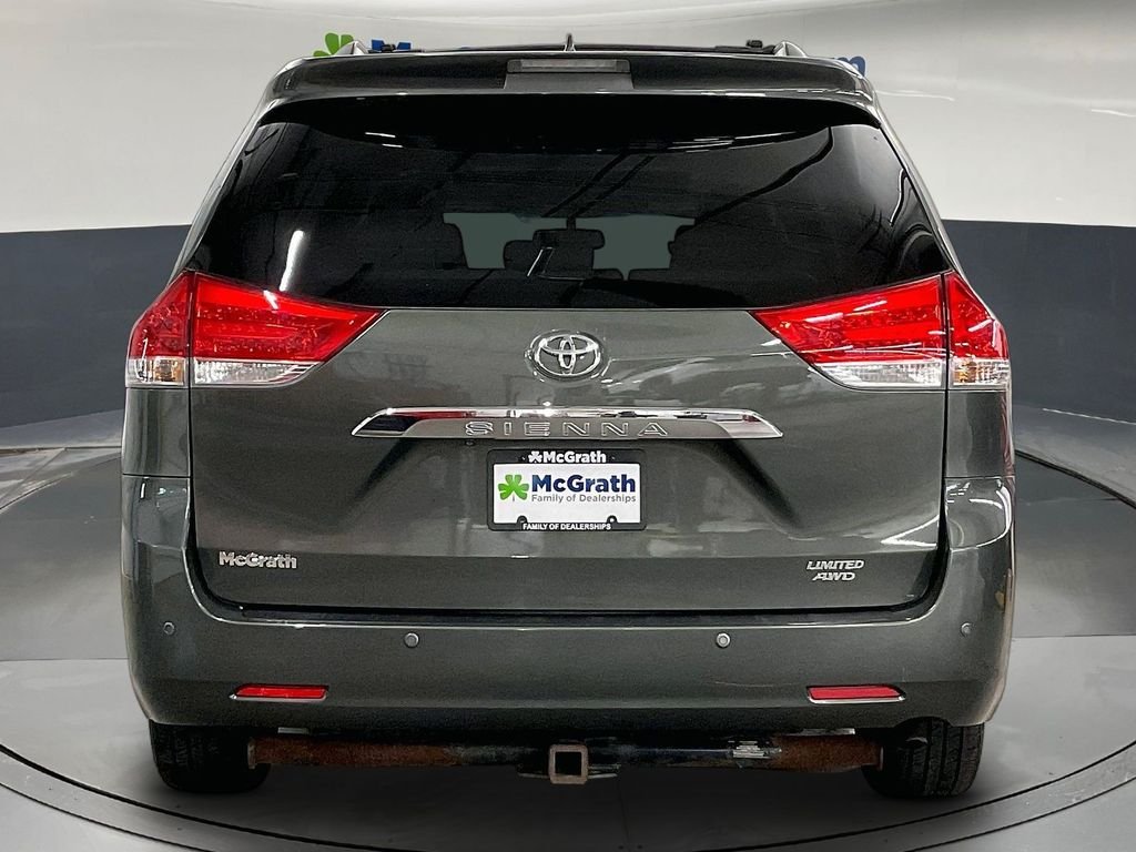 Used 2011 Green Toyota Limited image 6