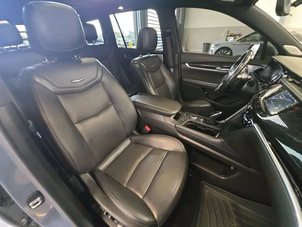 Used 2021 SATIN STEEL METALLIC Cadillac Premium Luxury image 30