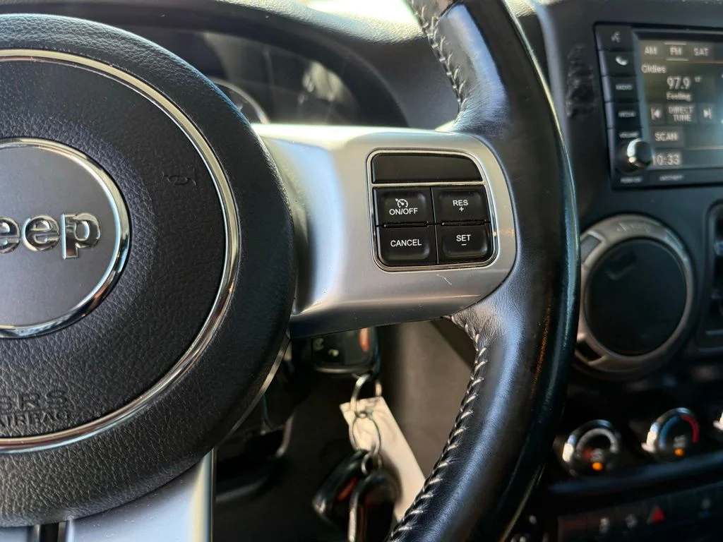 Used 2018 Silver Jeep Unlimited Sport image 20