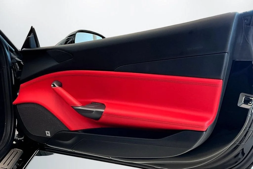 Used 2017 Nero Ferrari  image 21
