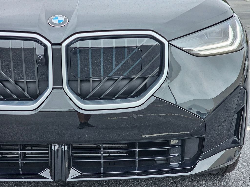 Used 2026 Black Sapphire Metallic BMW 30 xDrive image 9