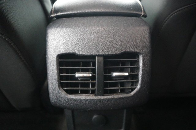 Used 2020 GREY Ford SE image 20