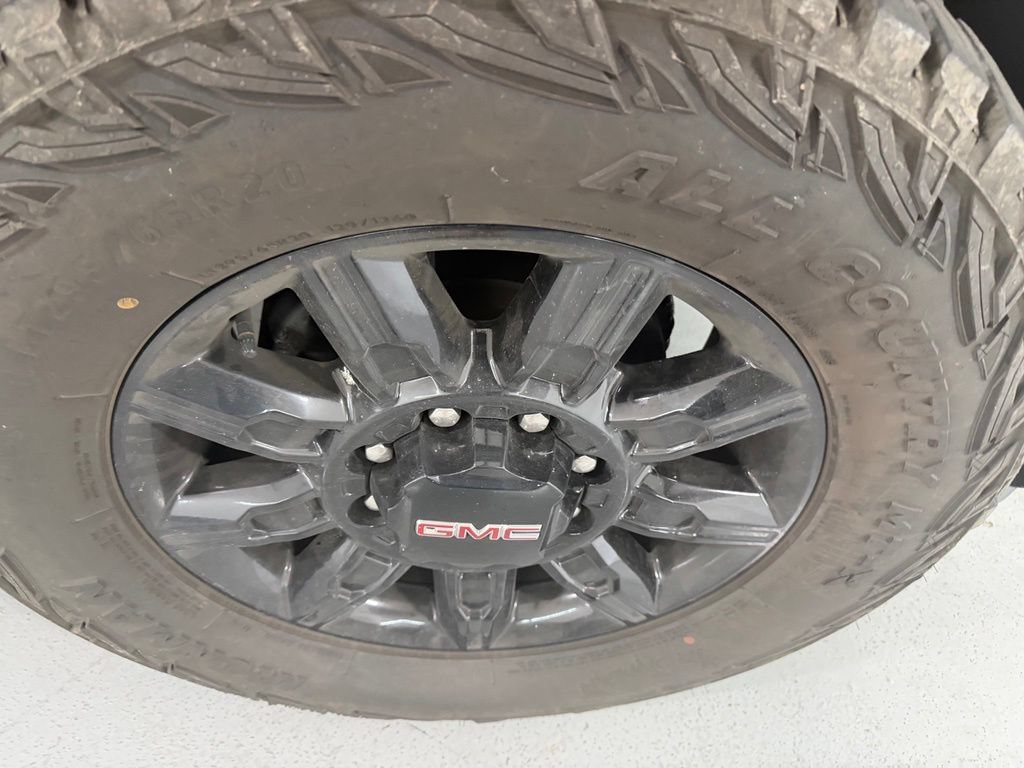 Used 2024 Summit White GMC AT4 image 12