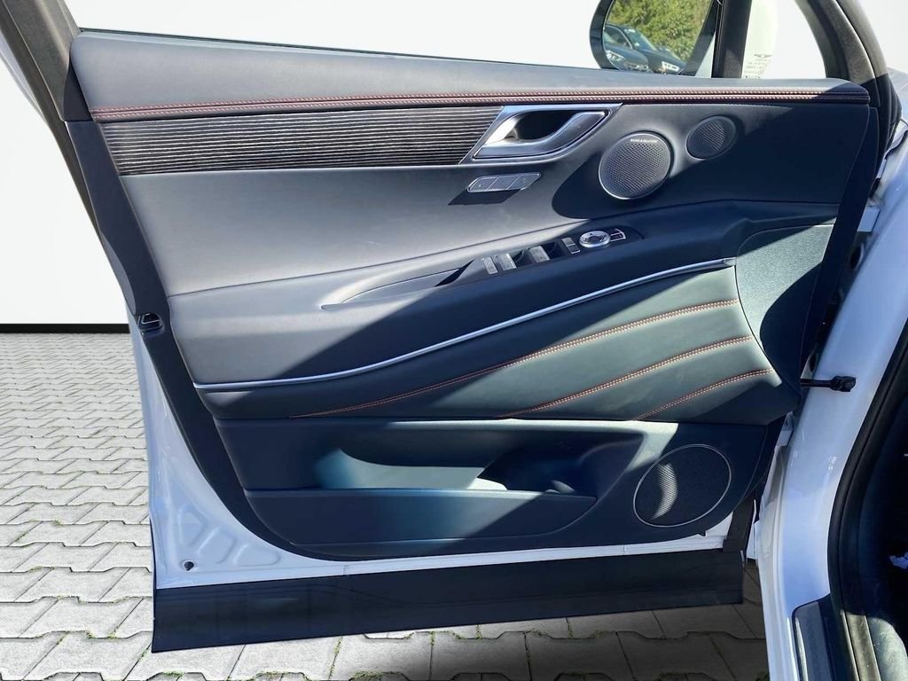New 2026 White Genesis 3.5T image 27