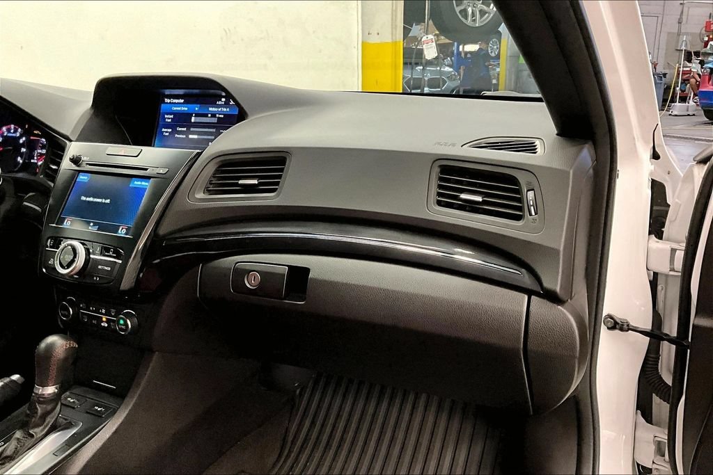 Used 2021  Acura w/Premium/A-SPEC Package image 15
