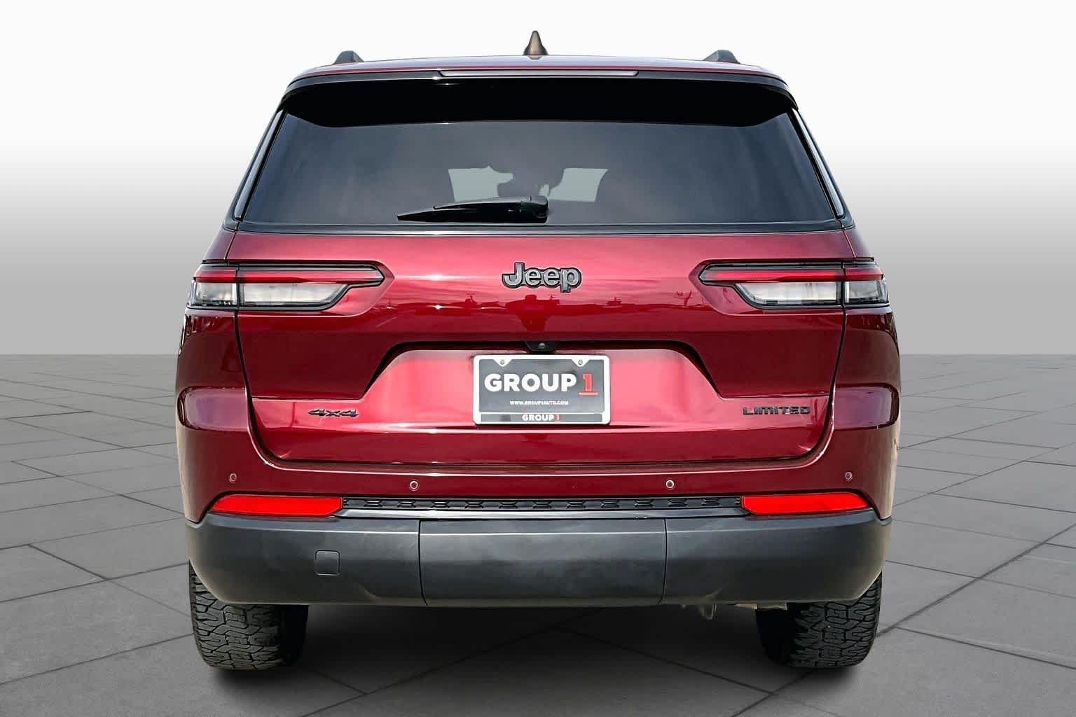 Used 2023 Velvet Red Pearlcoat Jeep Limited image 5