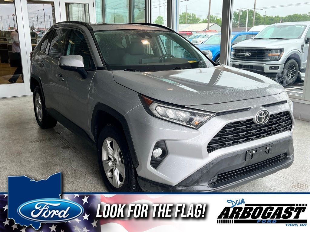 2021 Toyota RAV4 XLE FWD's photo