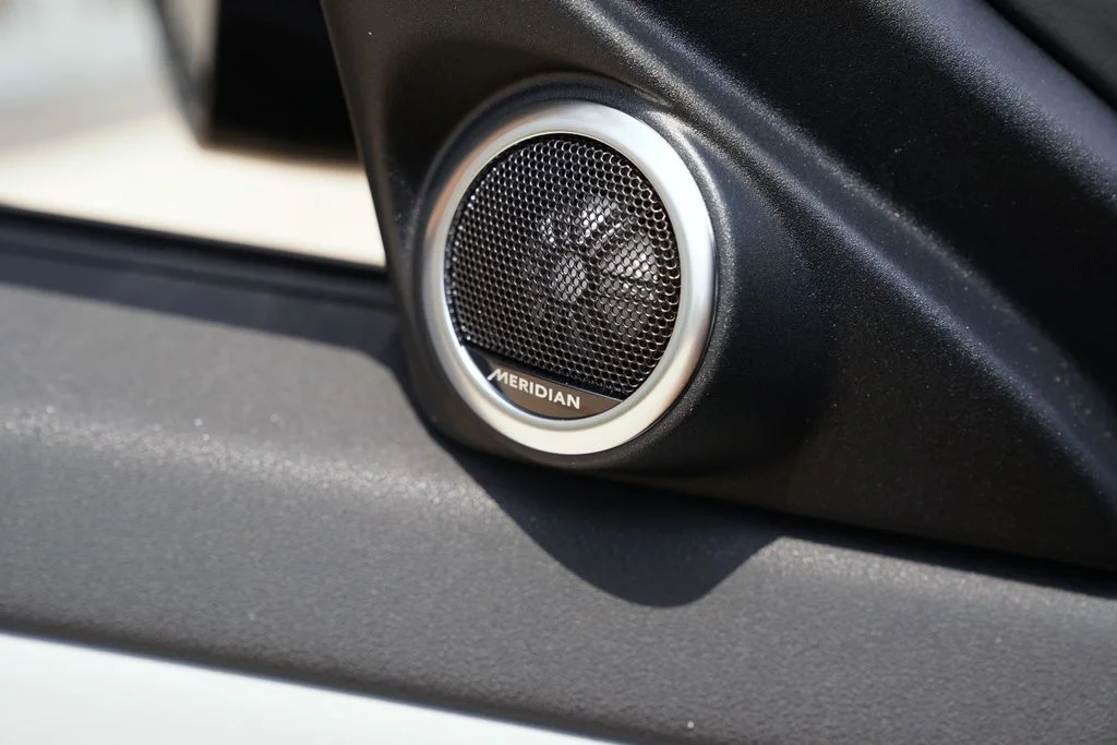 New 2026 Santorini Black Land Rover S image 11