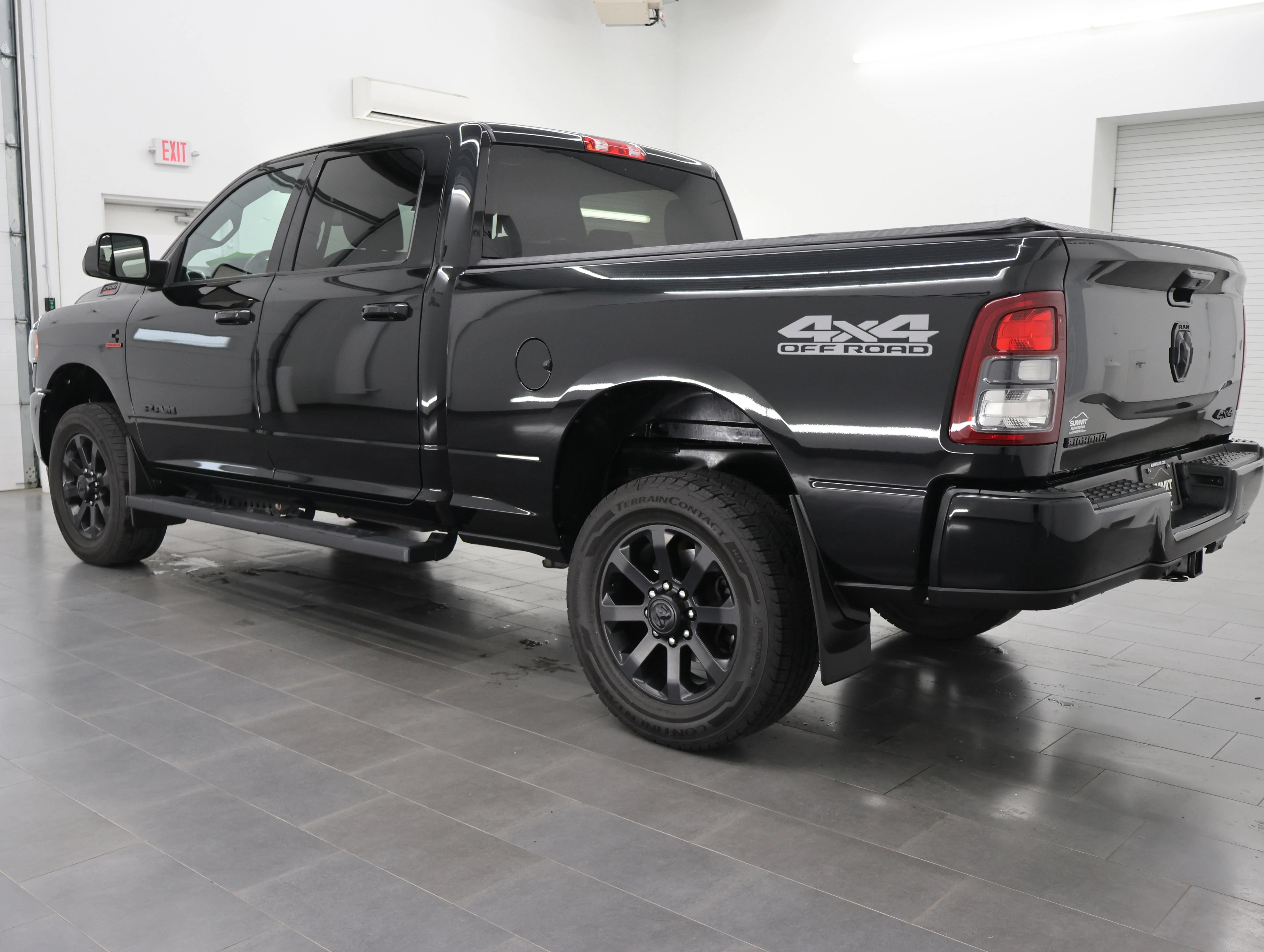 Used 2020 Diamond Black Crystal Pearlcoat Ram Big Horn image 6
