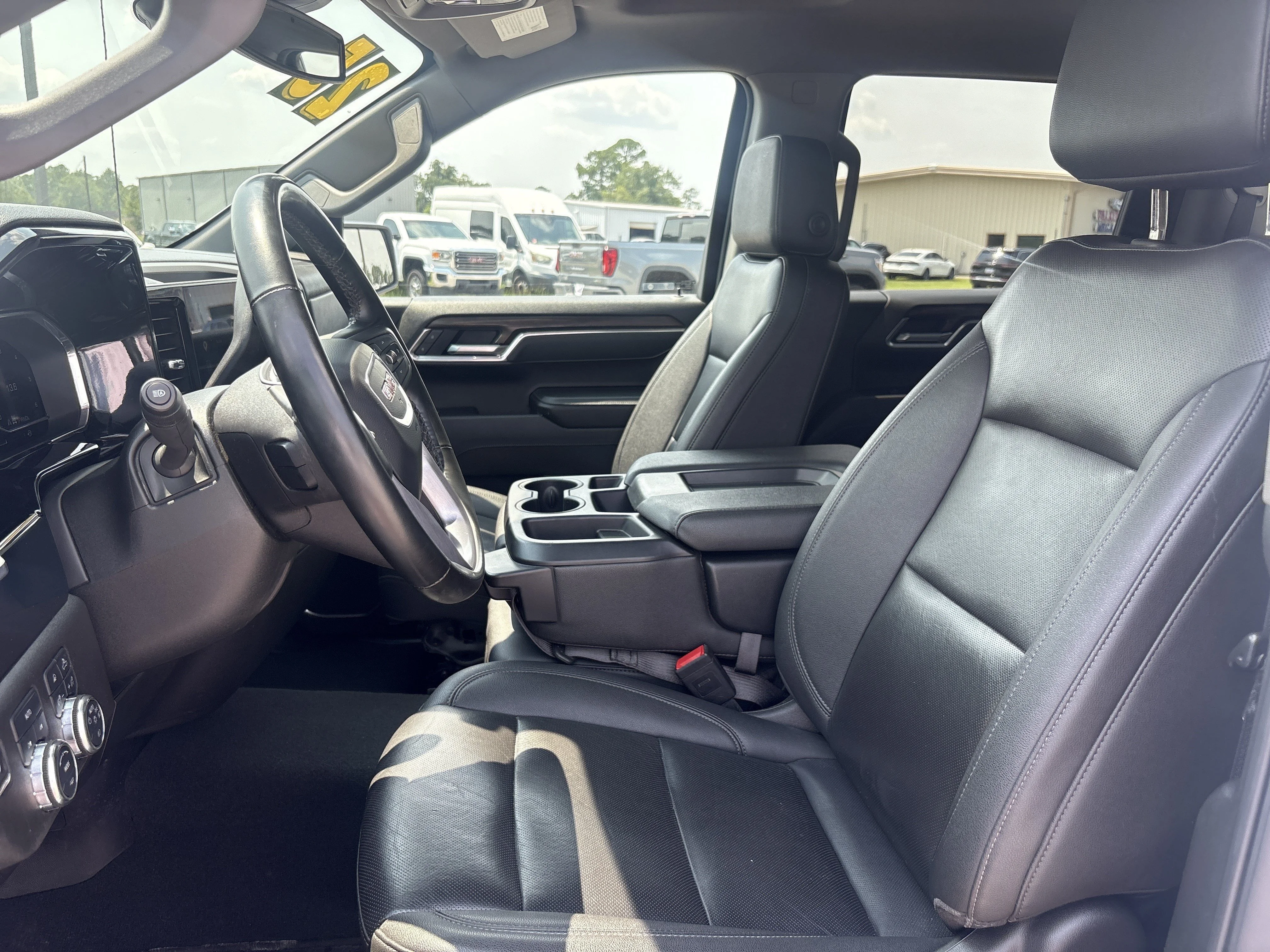 Used 2025 Summit White GMC SLT image 11