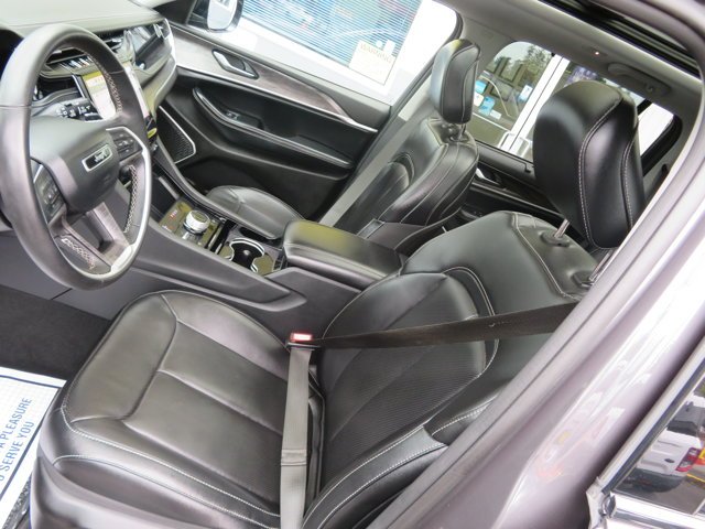 Used 2023 Baltic Gray Metallic Clearcoat Jeep  image 23