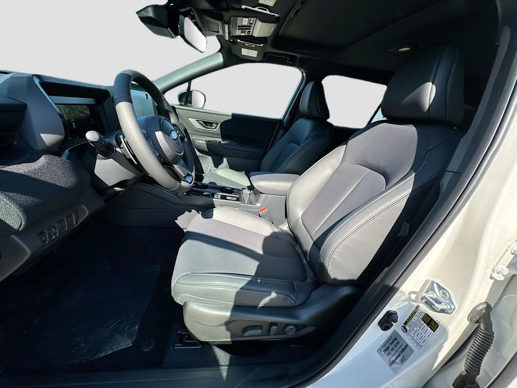 New 2026 CRYSTAL WHITE PEARL Subaru Limited image 25