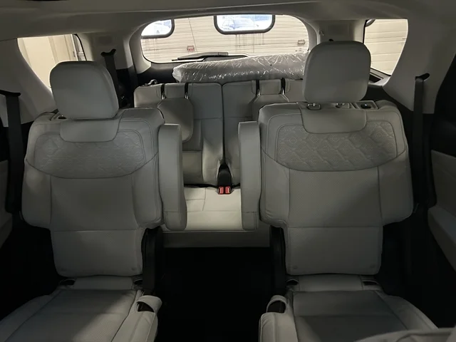 New 2026 Star White Metallic Tri-Coat FORD Platinum™ image 19