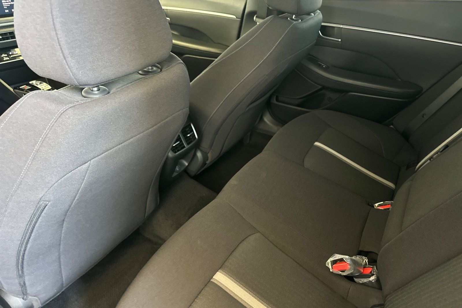 Used 2022 Gray Hyundai SEL image 13