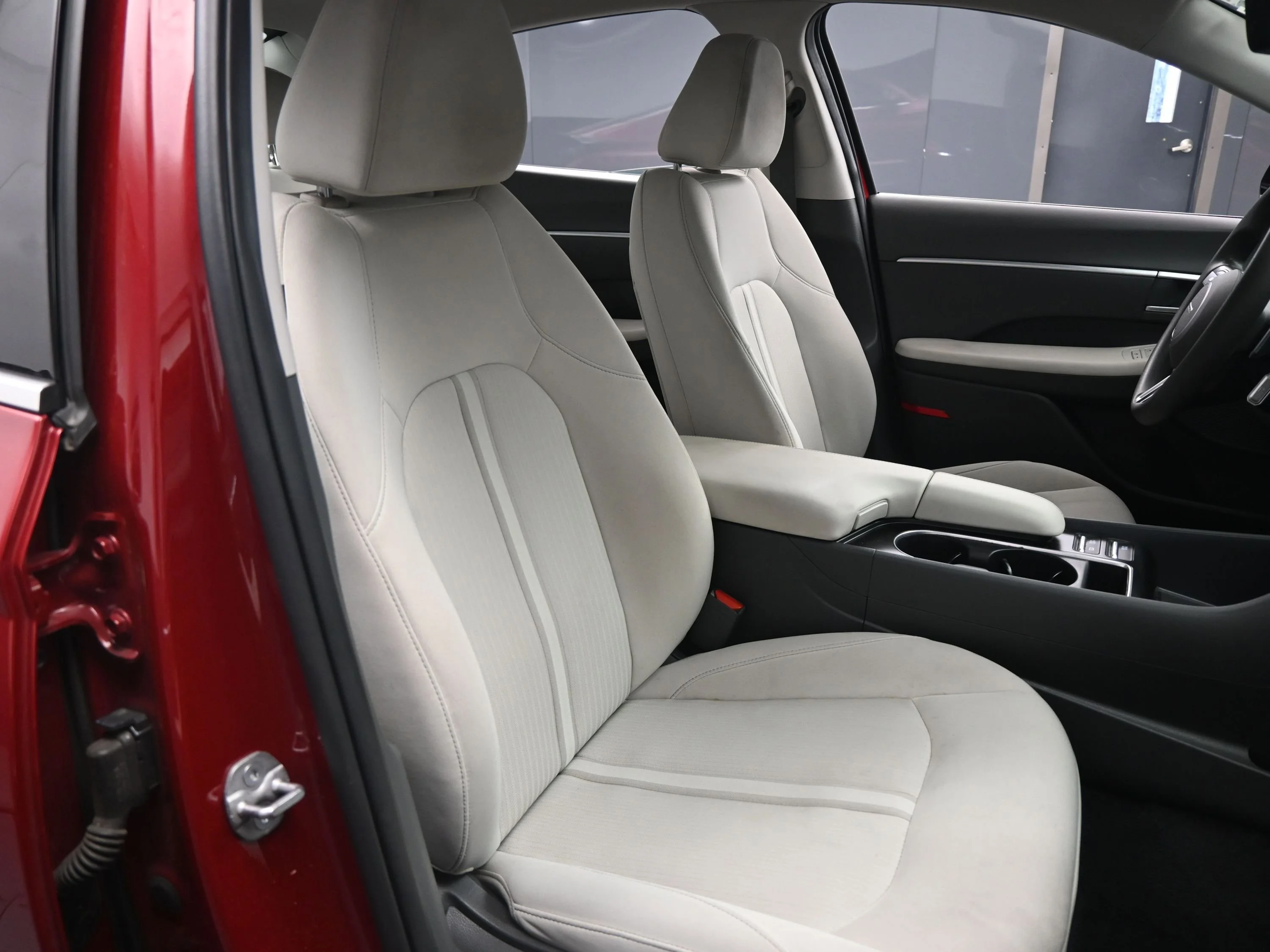 Used 2025 Ultimate red Hyundai SEL image 13