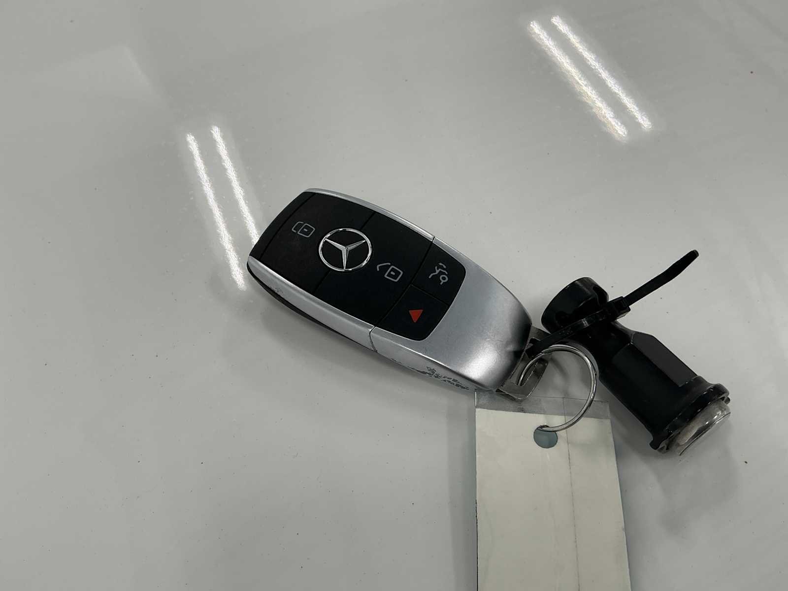 Certified Used 2020 Polar White Mercedes-Benz GLC 300 image 32