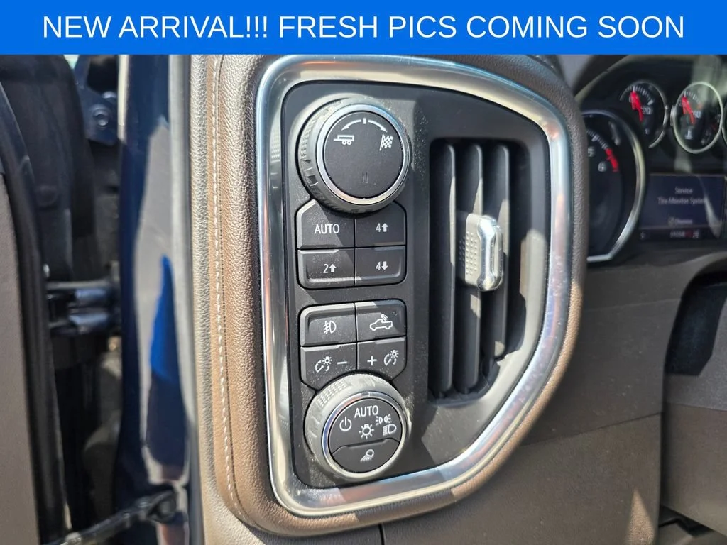 Used 2019 NORTHSKY BLUE METALLIC Chevrolet LTZ image 12