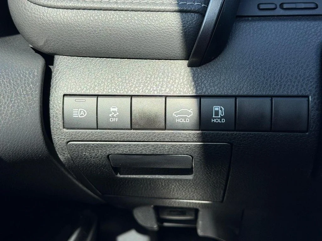 2023 Toyota Camry XSE - Photo 18