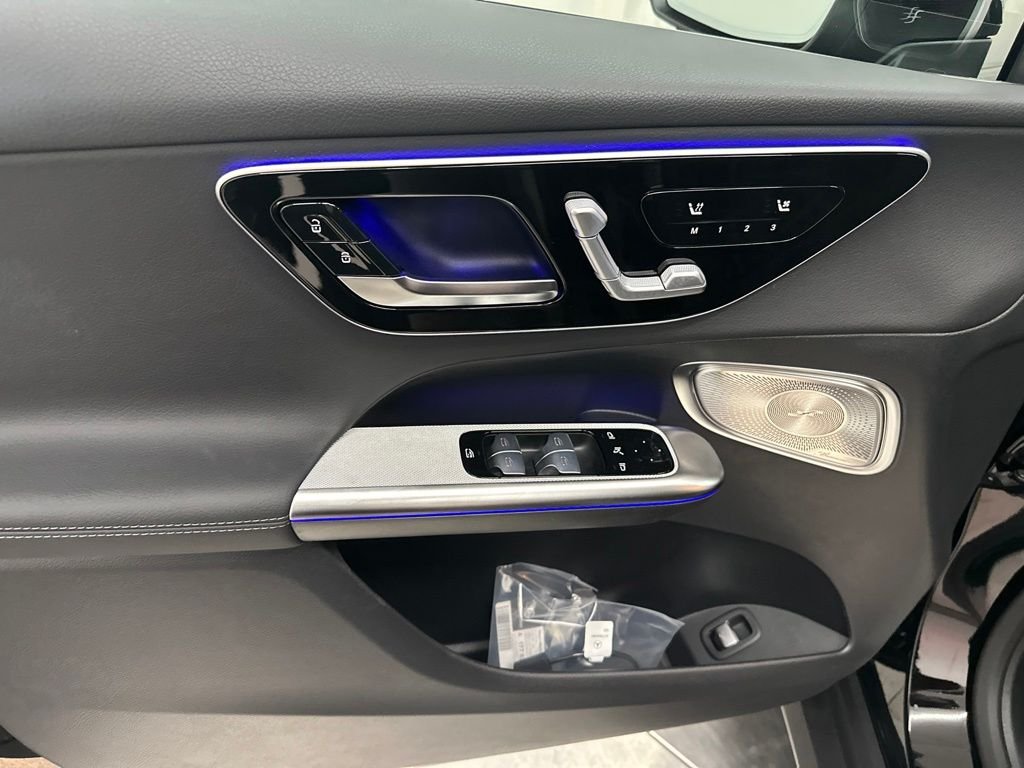 New 2026 Black Mercedes-Benz GLC 300 image 14