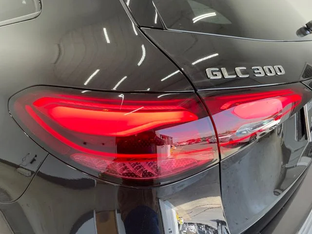 New 2027 Black Mercedes-Benz GLC 300 image 35