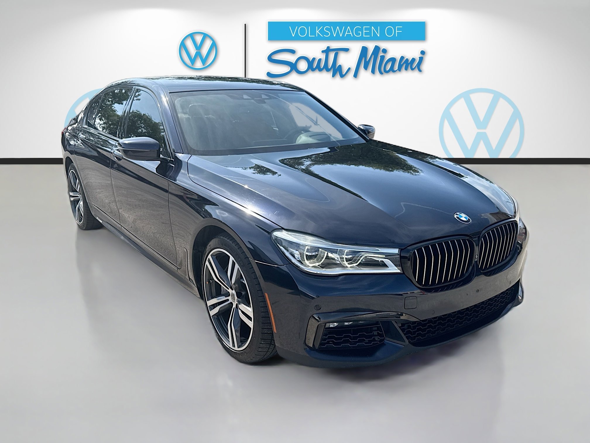 2018 BMW 7 Series 750i's photo