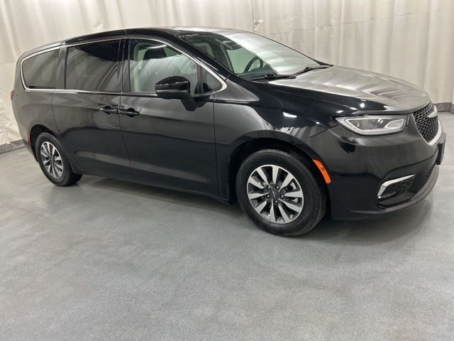 2023 Chrysler Pacifica Hybrid
