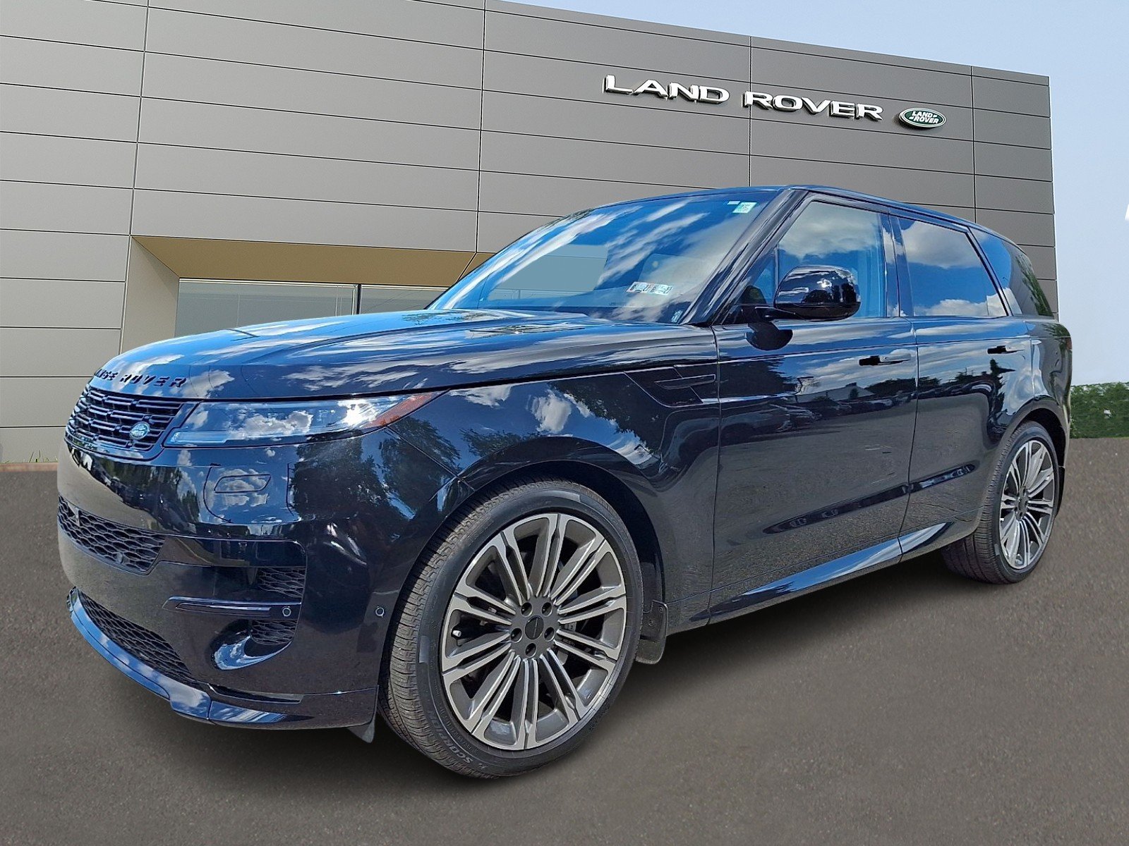 New 2026 Santorini Black Land Rover P400 Dynamic SE image 1