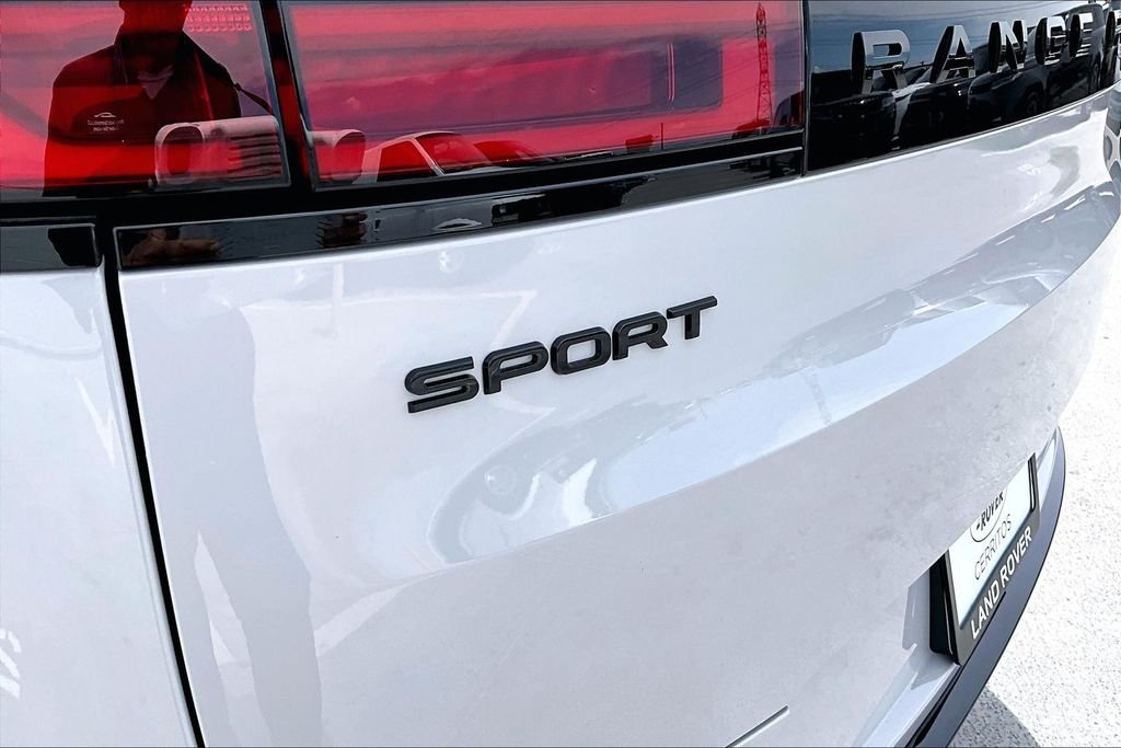 New 2026 BORASCO GREY Land Rover Dynamic SE image 9