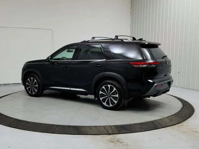 New 2026 Black Nissan Platinum image 5