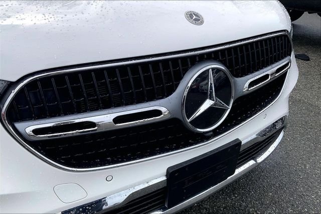 Used 2026 White Mercedes-Benz GLC 300 image 27