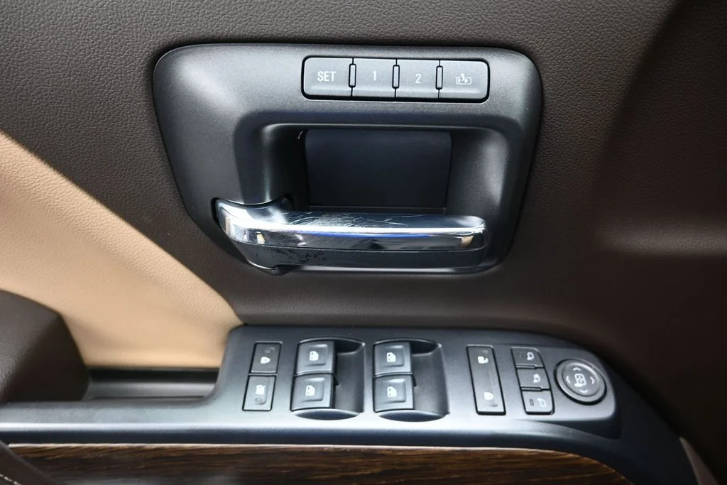 Used 2019 Black GMC Denali image 16