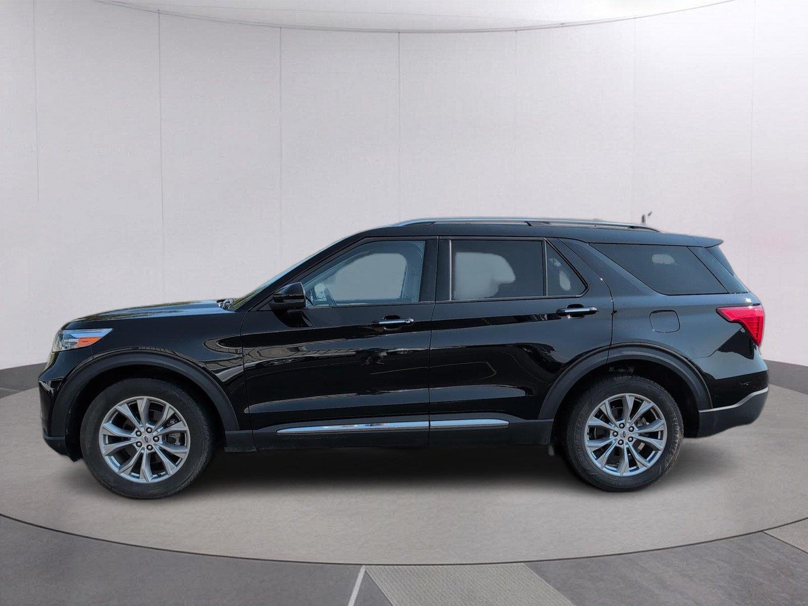 Used 2023 Agate Black Ford Limited image 2