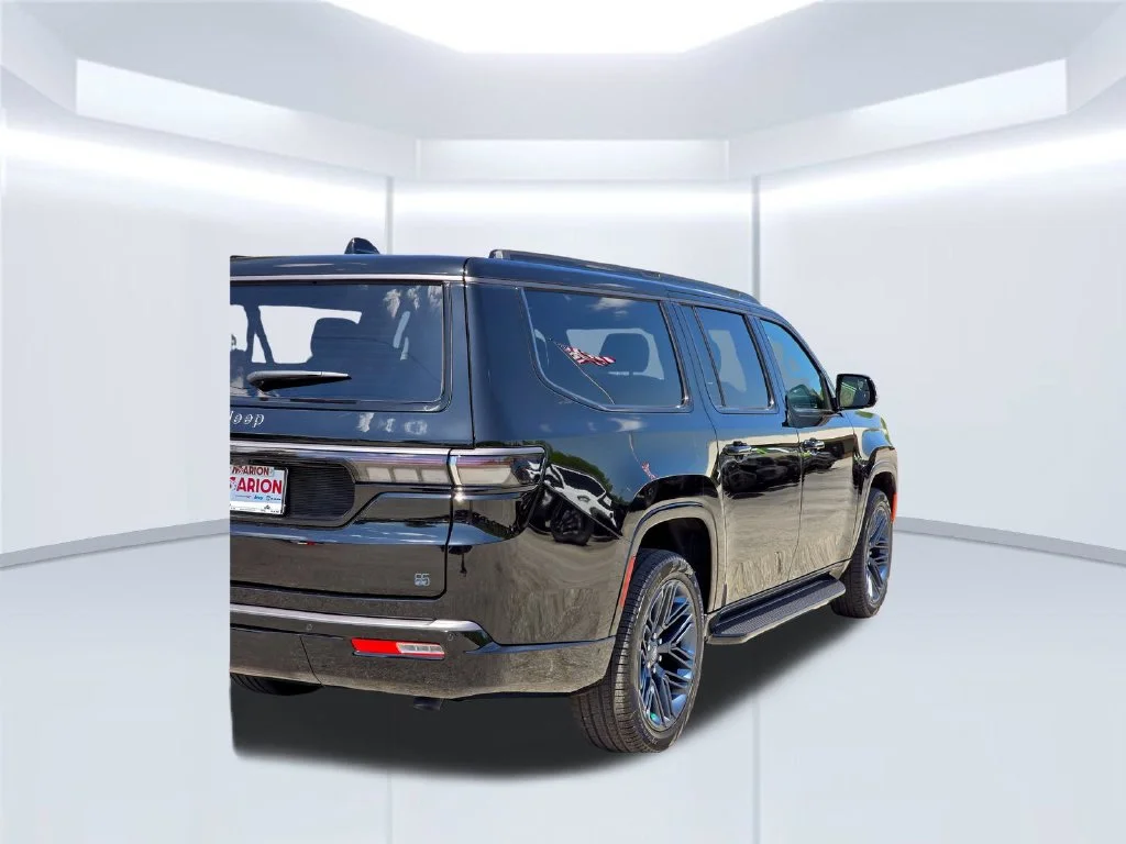 New 2026 Black Jeep  image 40