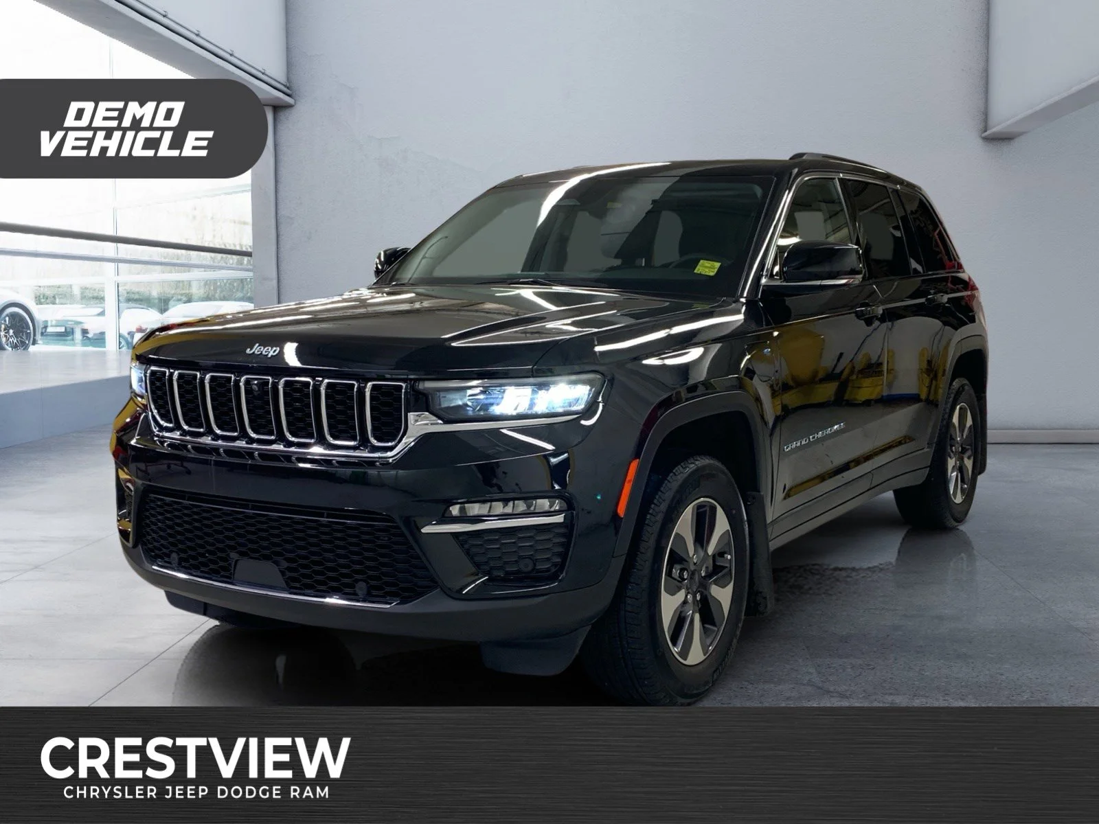 New 2023 Diamond Black Crystal Pearl Jeep  image 1