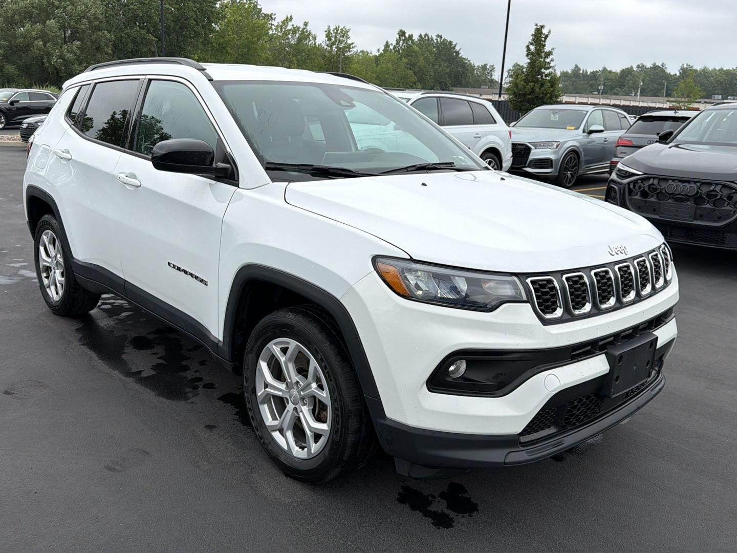Used 2024 Bright White Clearcoat Jeep Latitude image 7