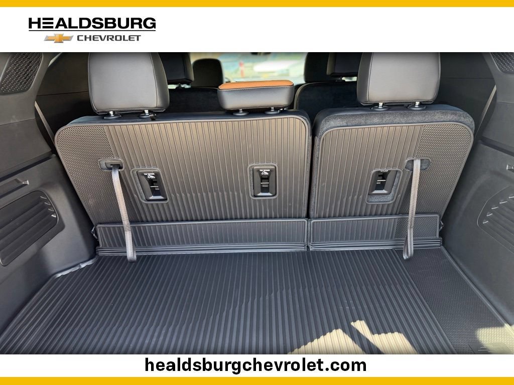 2027 Chevrolet Traverse Z71 - Photo 27